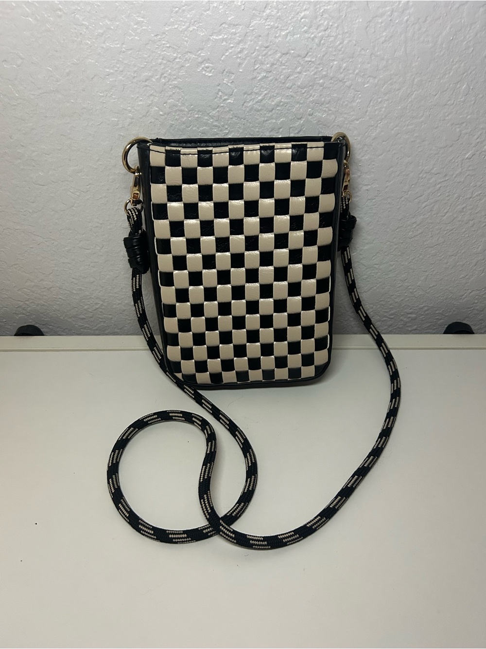 Universal Thread Black & Cream Checkered Crossbody Bag